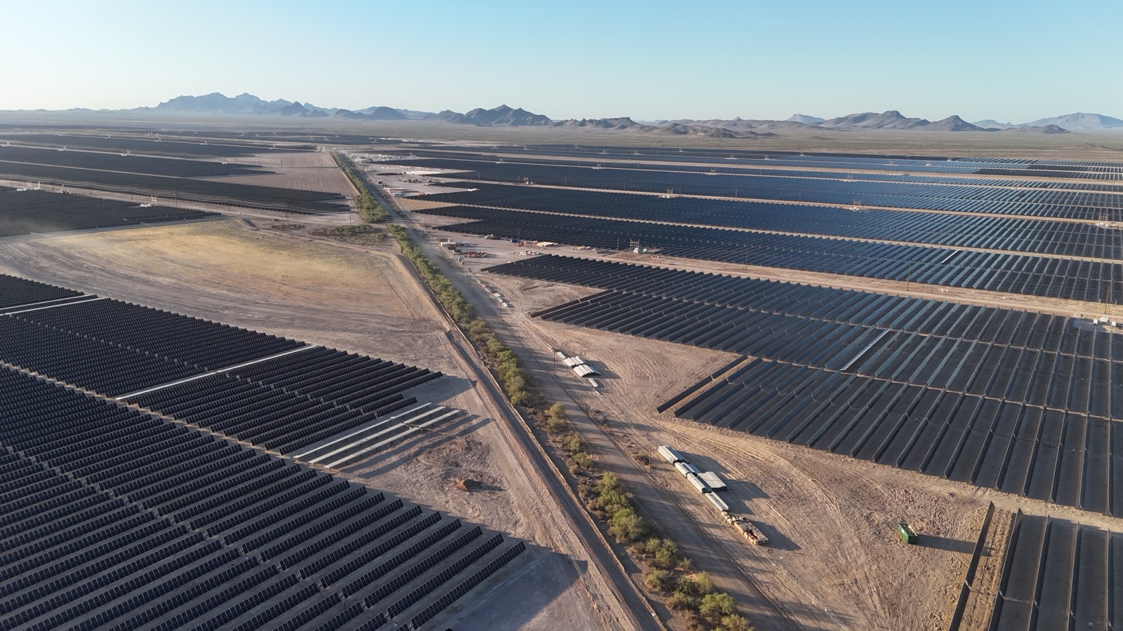 Atlas IV BESS and PV facility under construction in La Paz County, Arizona